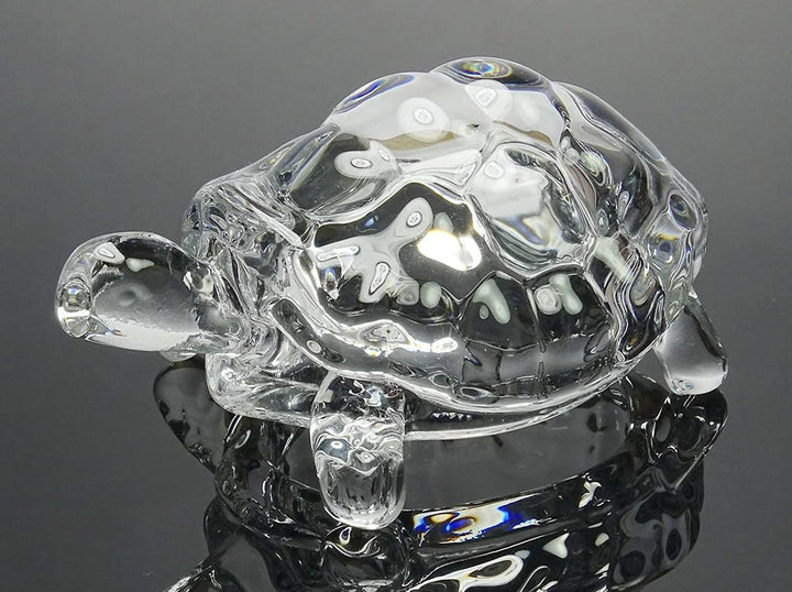 Crystal glass turtle Feng Shui figurine, a decorative piece symbolizing prosperity and protection