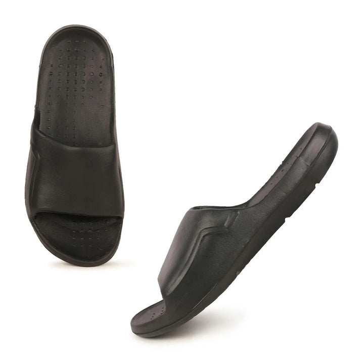 Fashionable men's slip-on black sandals featuring a comfortable design for casual wear
