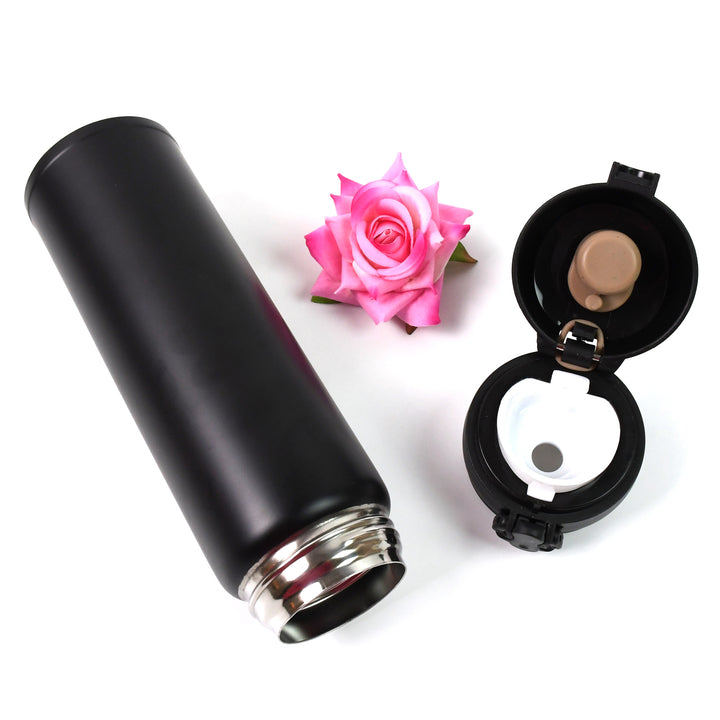 500 ml insulated kids water bottle in black with a stylish lid for easy sipping and leak prevention