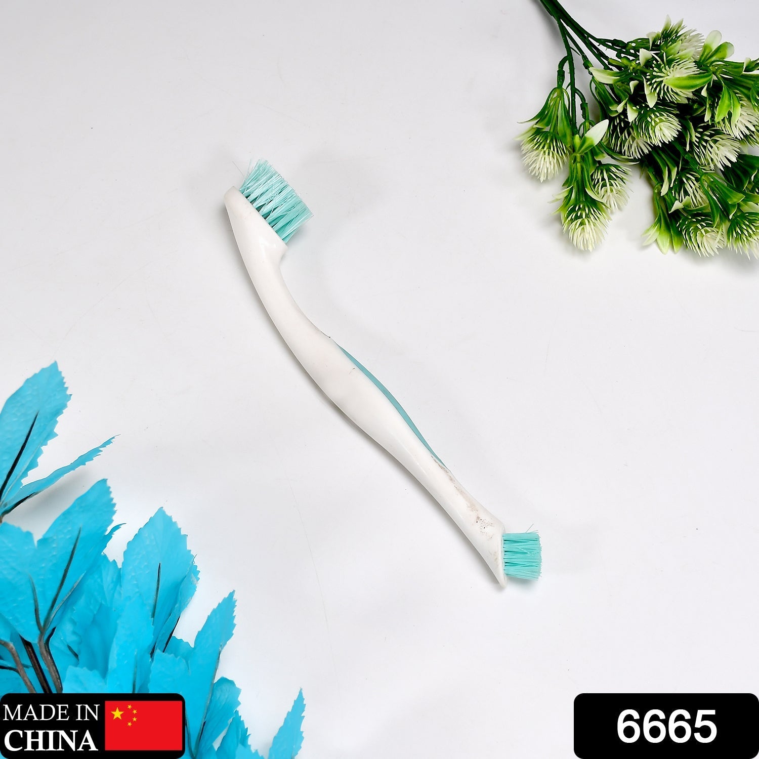 Multipurpose 2 side brush for home and kitchen use. - 6665_cnbr_2sided_brush