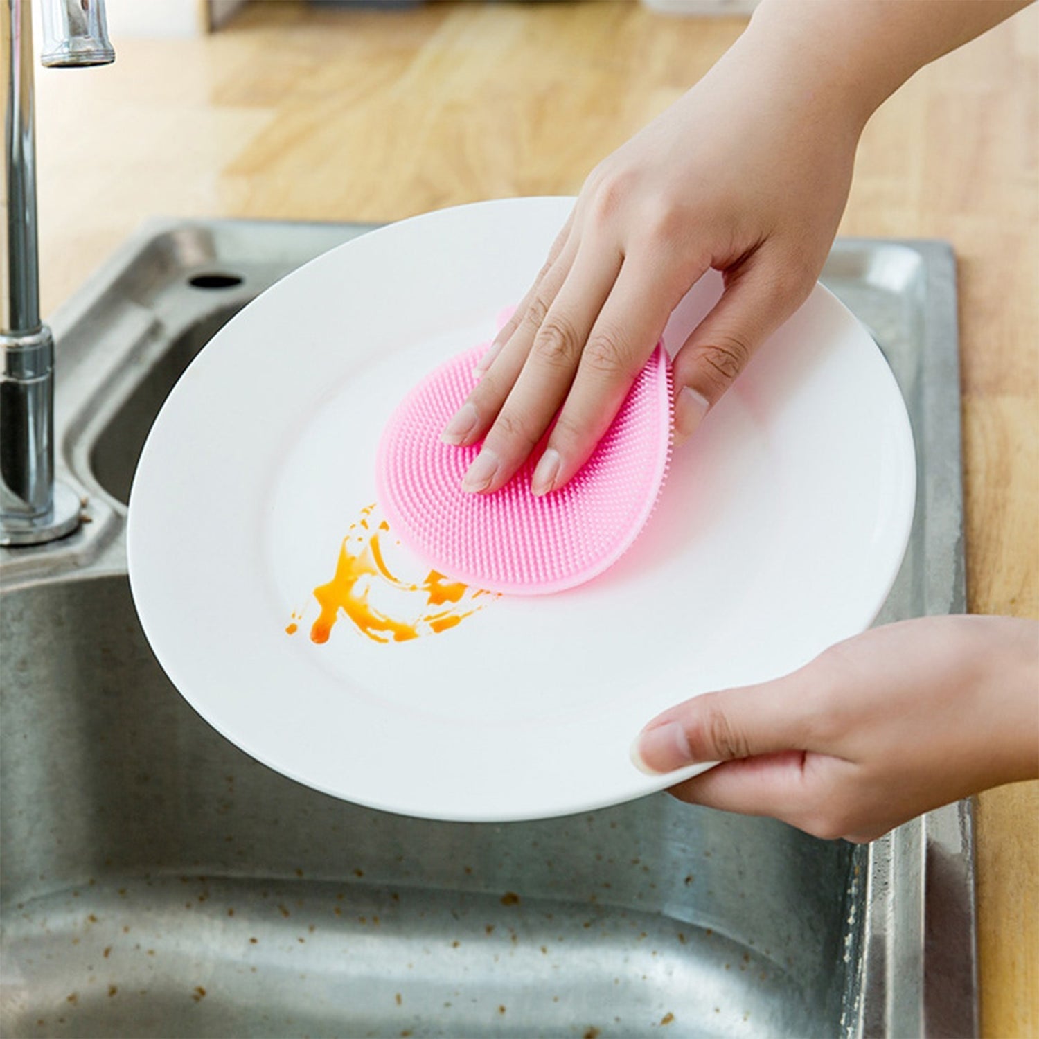 Non-stick silicone sponge brush