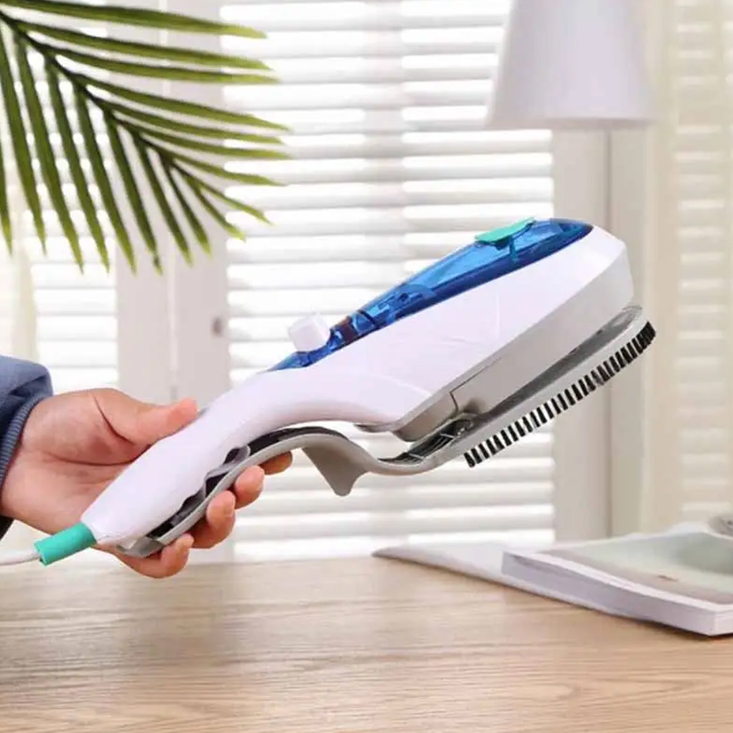 Handheld garment steamer, portable, for home use