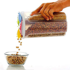 Four-section airtight storage container for food