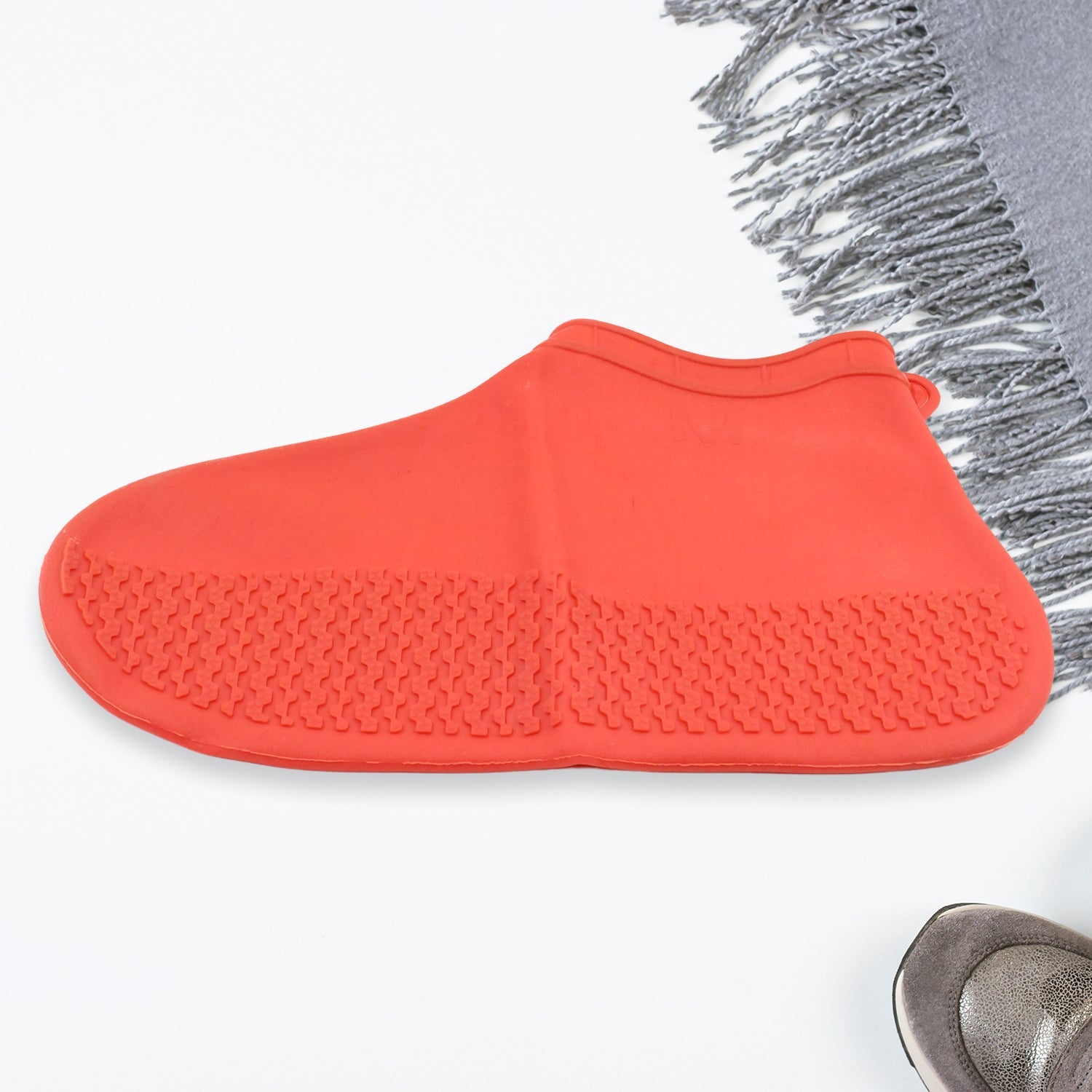 Non-Slip Silicone Rain Reusable Anti skid Waterproof Fordable Boot Shoe Cover (M - 17985_medium_sili_shoe_cover