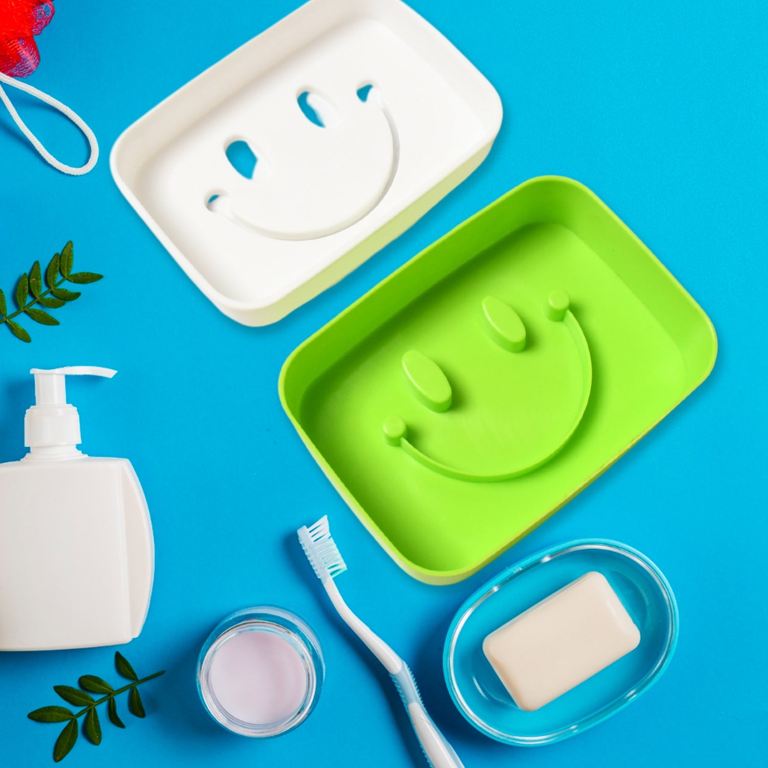 Portable Travel Home Box Cute Cartoons Smile Face Container Draining Holder Soap - 14500_traveling_smiley_soabbox