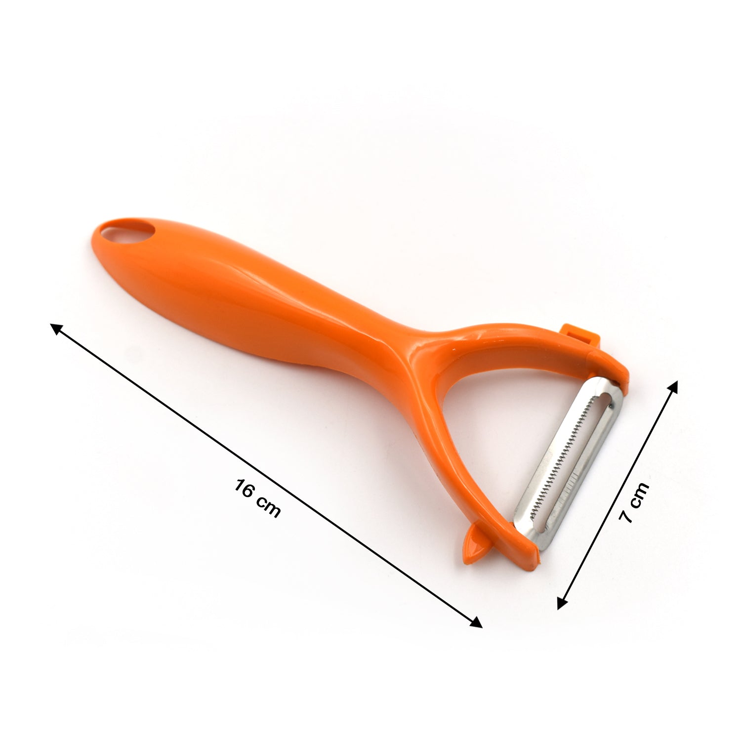 Effective fruit and vegetable peeler for everyday kitchen tasks.