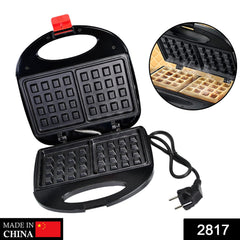 Waffle maker with non-stick plates and indicator lights for easy use