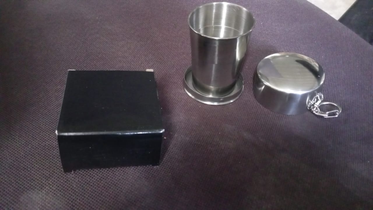 2 इन 1 कैम्पिंग फोल्डिंग कप कीचेन के साथ (1 पीस) - 10240_2in1_folding_cup_with_keychain