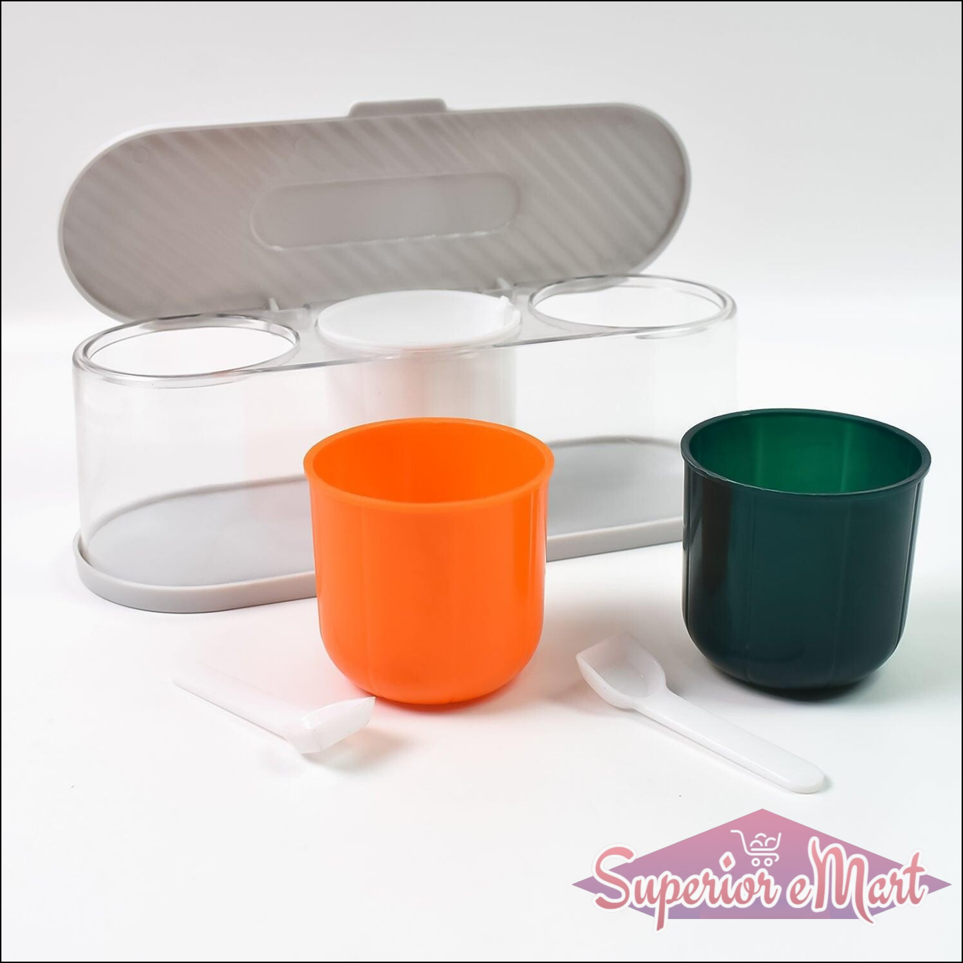 3 grid spice box with spoon featuring colorful containers and a clear lid for organized storage