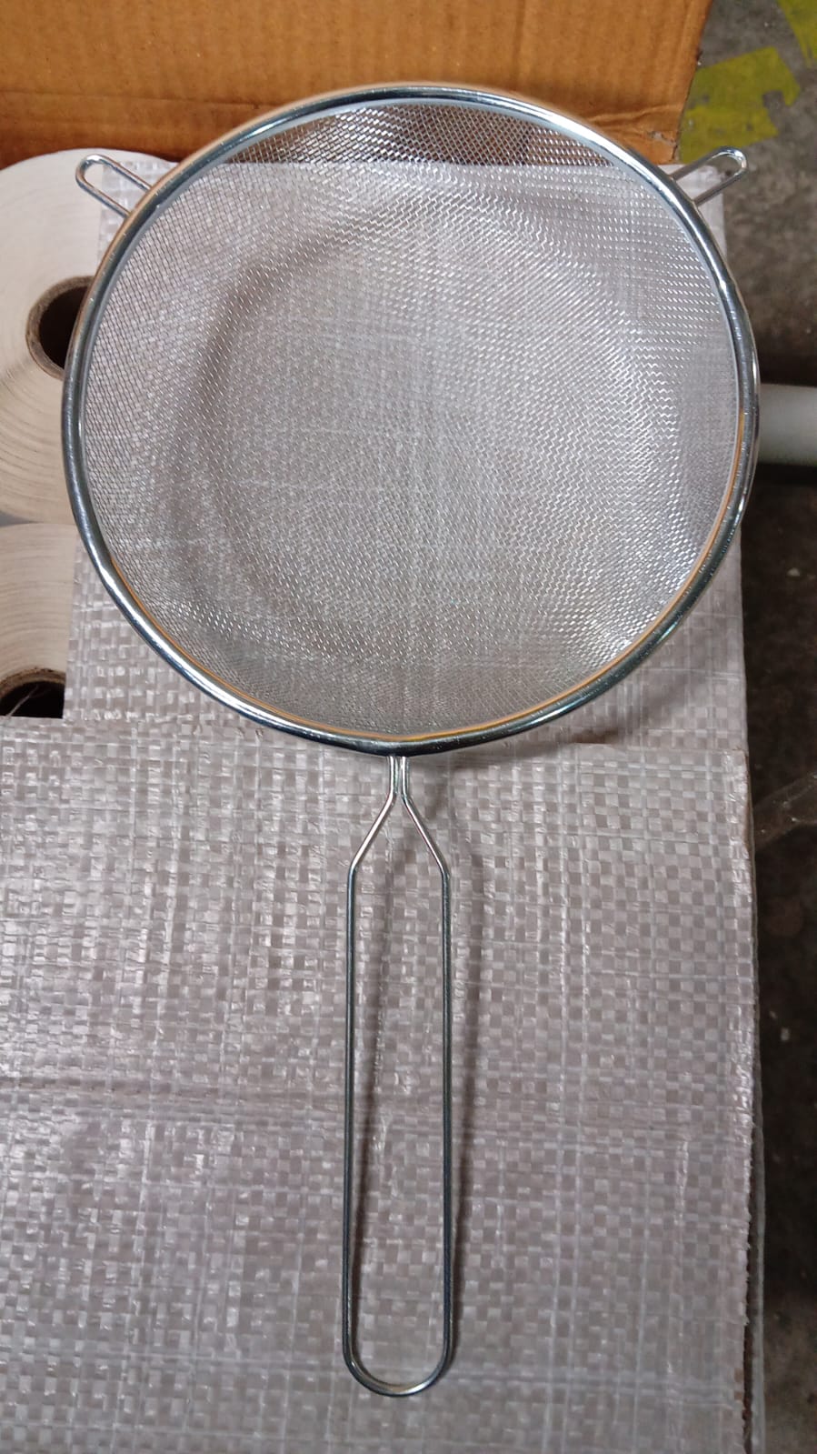 Big Mesh Strainer With Handle Stainless Steel Oil Straine, Mesh Sieve Strainer(1 - 10099_big_ss_mesh_strainer_1pc