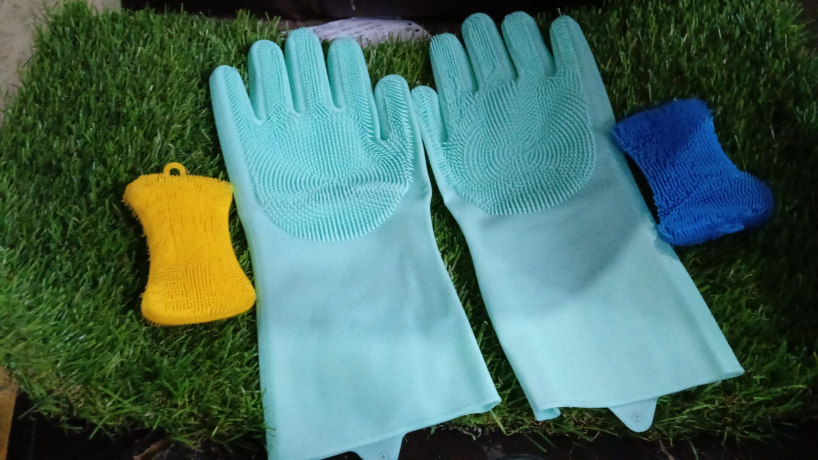 Silicone Kitchen Magic Gloves & Scrubber For Dishwashing & With Brush Cleaning S - 17947_scrubber_n_gloves_4pc_set