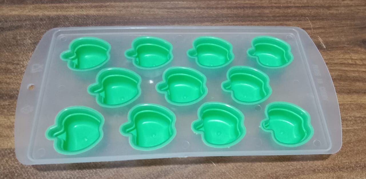 Silicone Mold Ice Cube Tray Creative Sweet Multi Type Ice Tray Buckets, Ice Cube - 5703_apple_shape_ice_tray_1pc