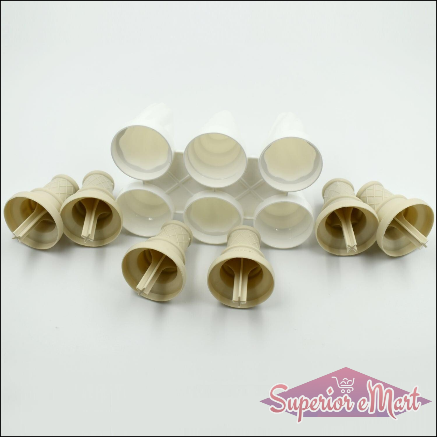 Ice cream mold set with eight individual molds for making homemade ice cream treats