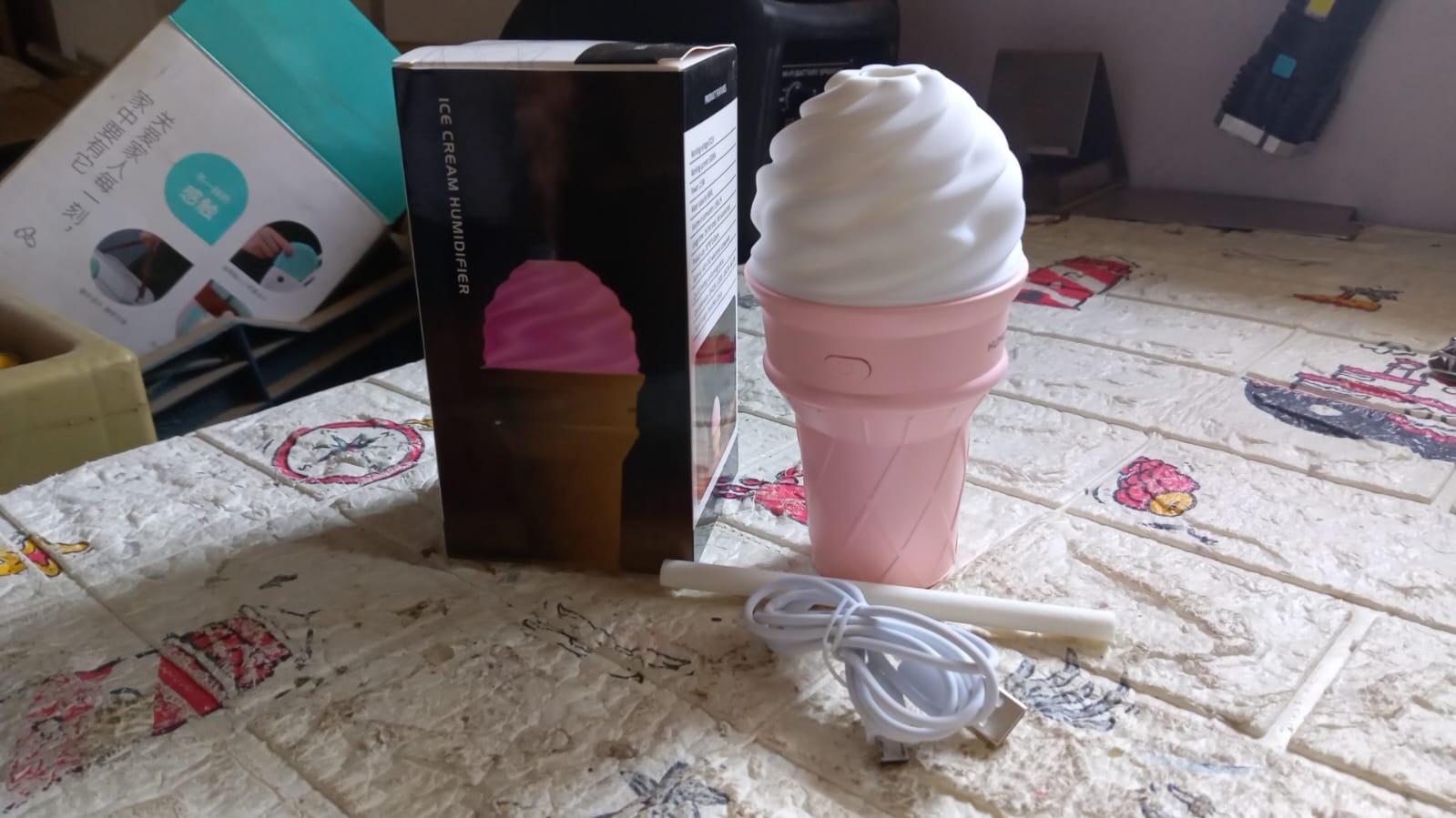 Ice Cream Design LED Humidifier for Freshening Air & Fragrance (Multicoloured) - 0396_ice_cream_humidifier