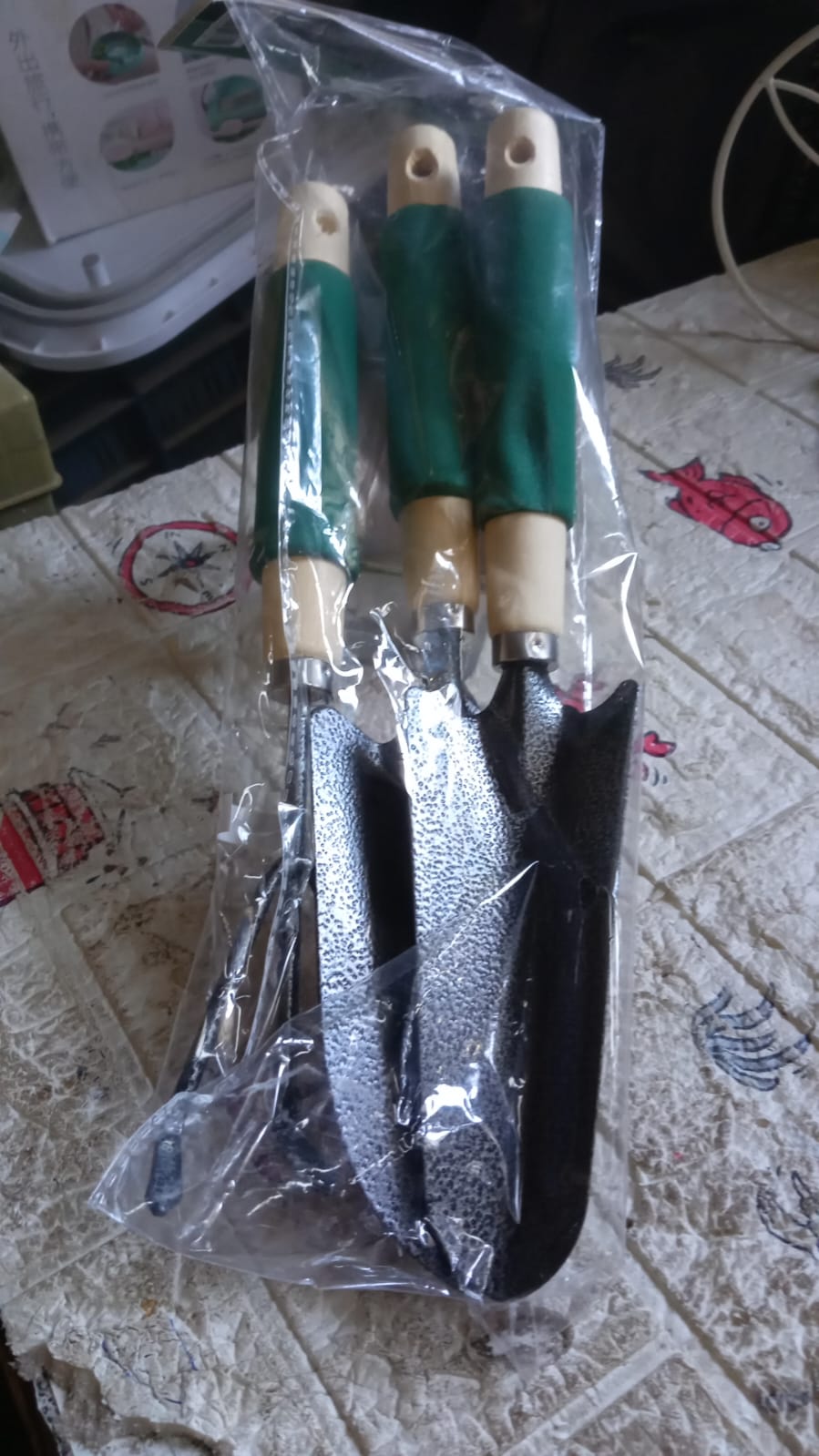 Gardening Tools - Hand Cultivator, Trowel, Heavy Duty with Ergonomic Wooden Hand - 7593_3pc_garden_tools_set