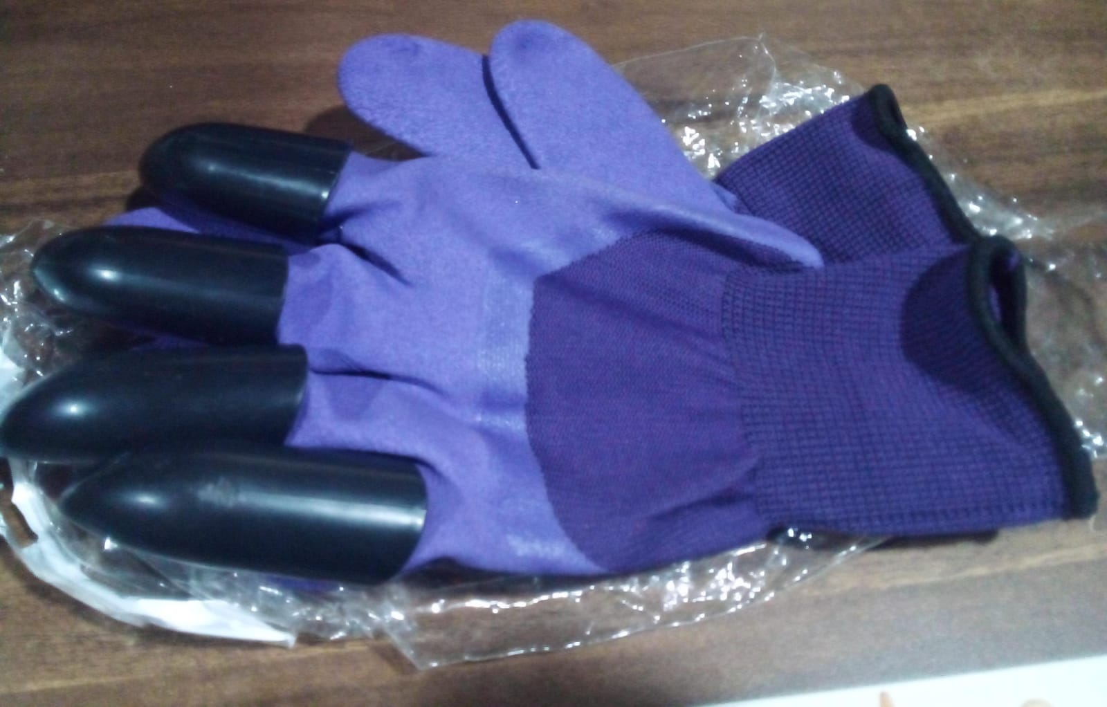 Garden Farming Gloves With Hand Fingertips & Plastic Claws (1 Pair) - 9582_gardening_gloves_purple_1pair