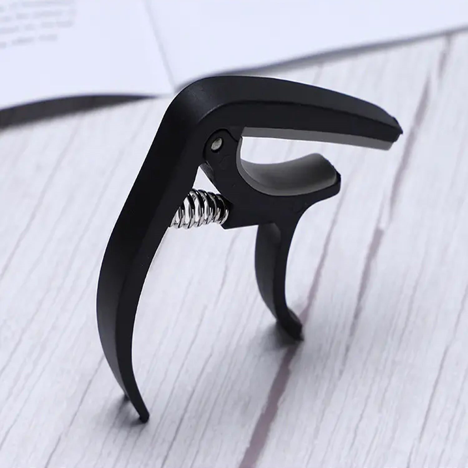 Guitar Capo with Pickup Stand, Soft Pad for Acoustic and Electric Guitar Ukulele - 6141_guitar_capo_1pc