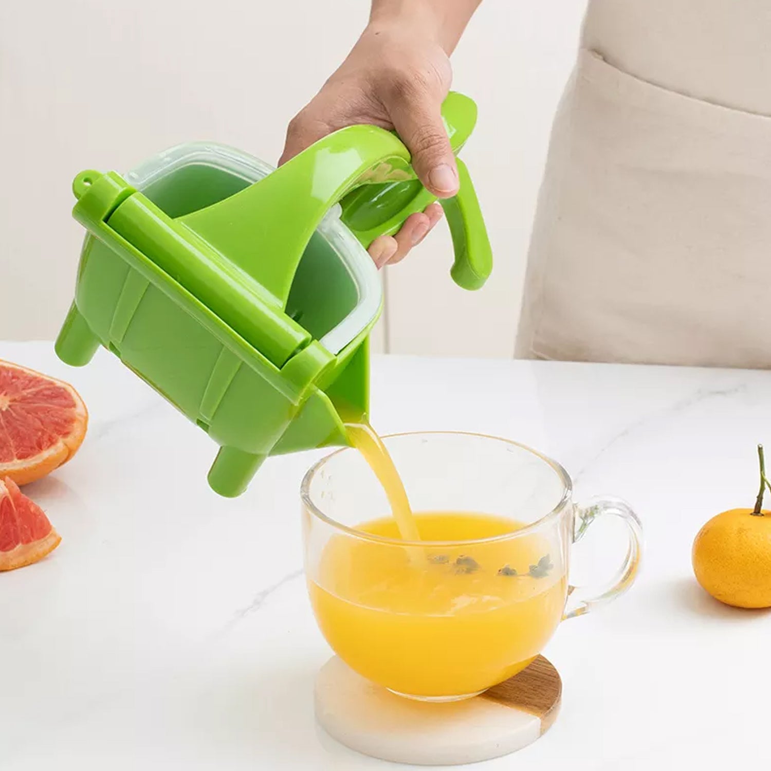 Hand Press Squeezer / Juicers (Multicolour)