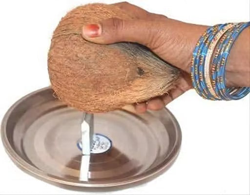 Coconut Breaker Tool: Effortlessly Enjoy Fresh Coconut Delights - Superior eMart