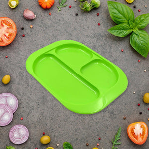 Biodegradable kids plates with compartments in vibrant green, perfect for serving meals and snacks