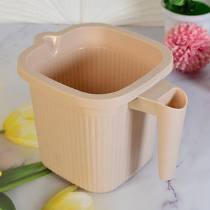 Superior eMart BPA free bath mug in beige with a comfortable handle for easy use