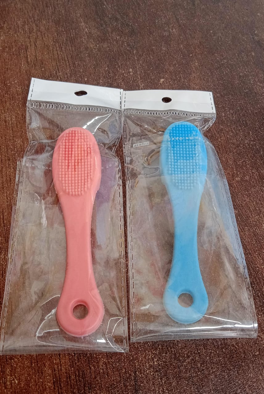 Silicone Makeup cleaning tool, finger wash Face Scrubber Facial Cleansing Brush  - 13533_sili_finger_face_scrubber_1pc