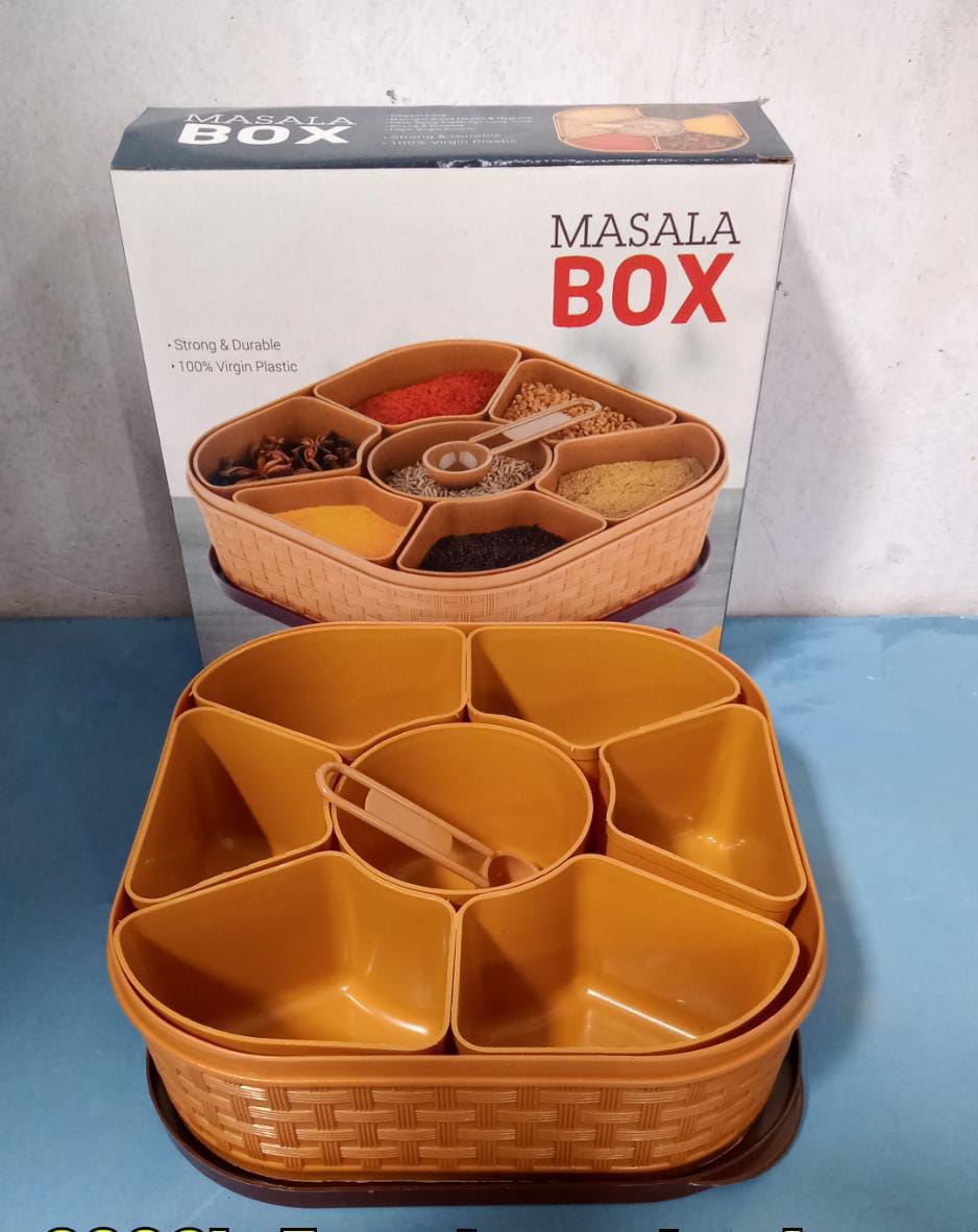 Spice container with 7 sections, plastic in a wooden style