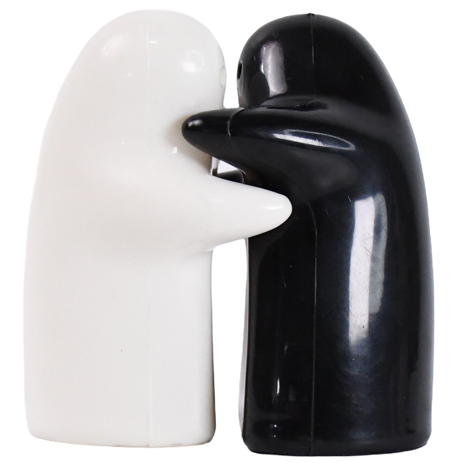 Superior eMart ceramic spice shaker set in black and white hugging design for kitchen use