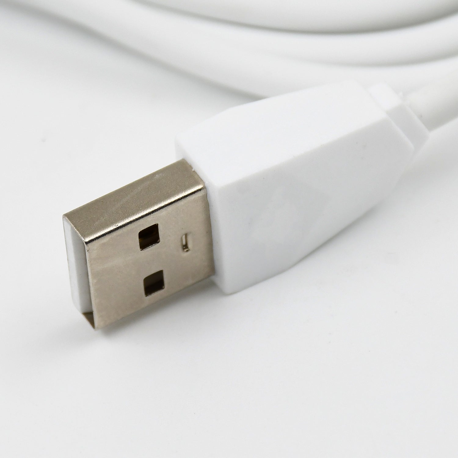 1500mm Android charging cable with durable white design for fast charging and data transfer