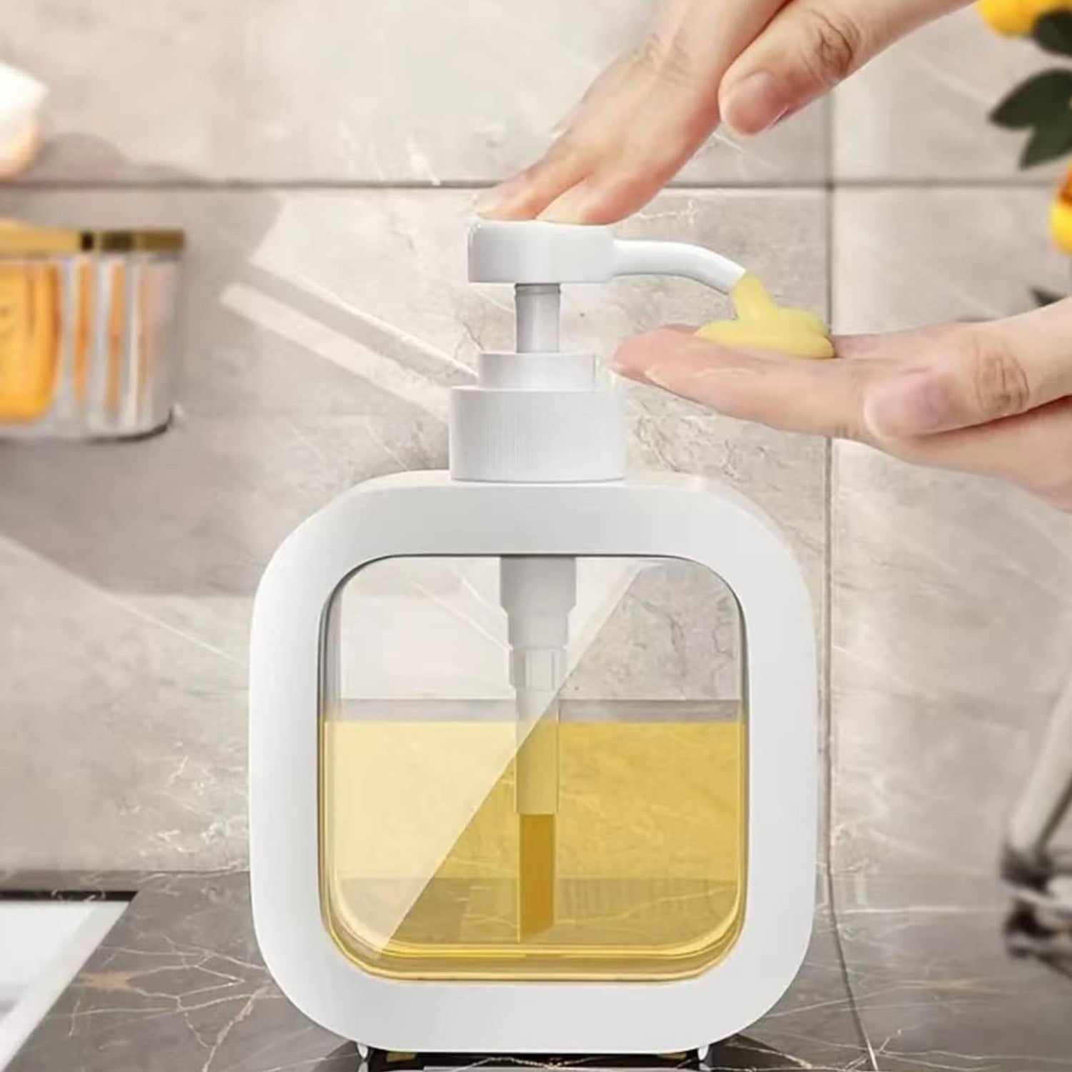 Clear pump lotion bottle 1 pc with a sleek design, ideal for dispensing lotions and soaps