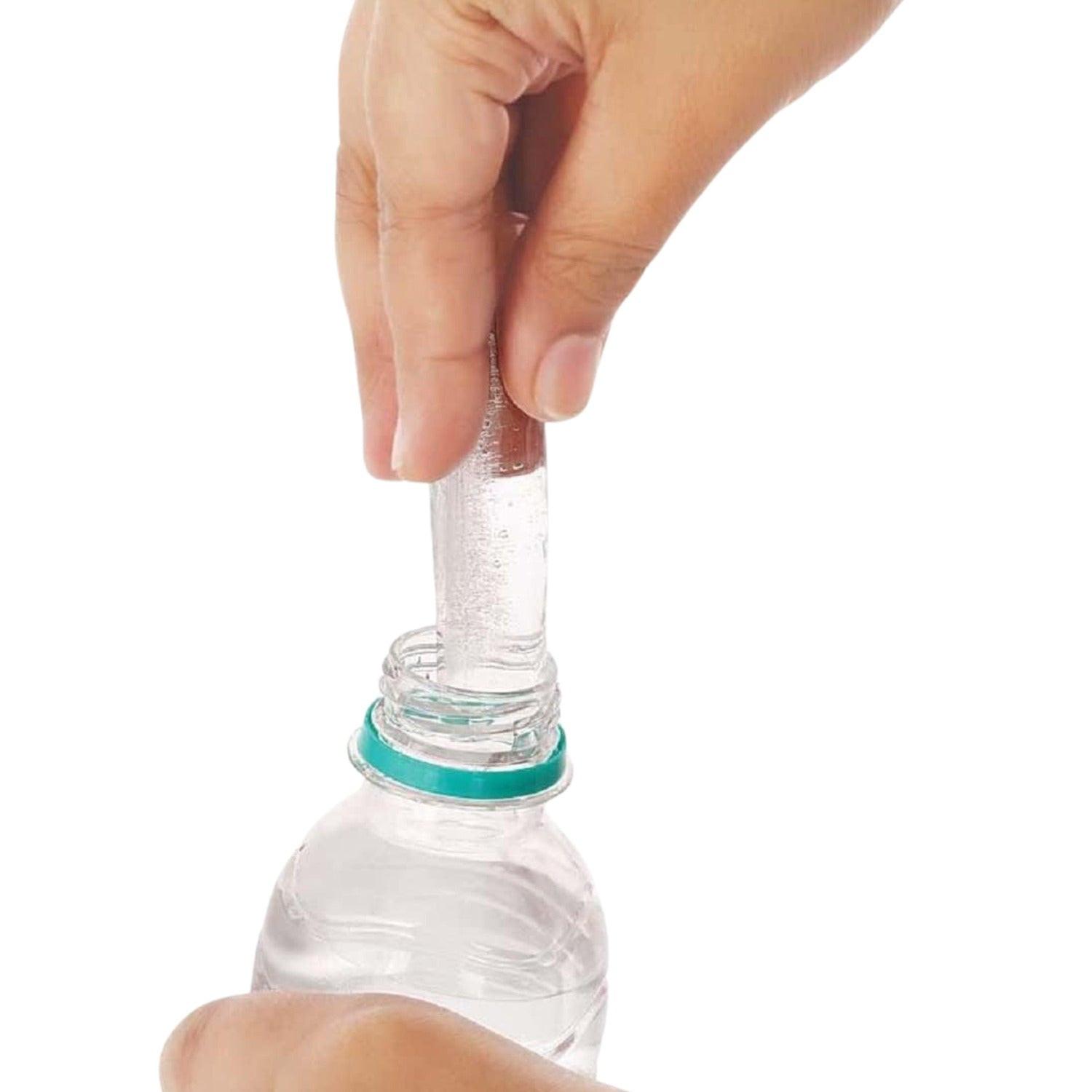 Superior eMart compact ice stick tray with hand removing ice stick from water bottle for easy cooling