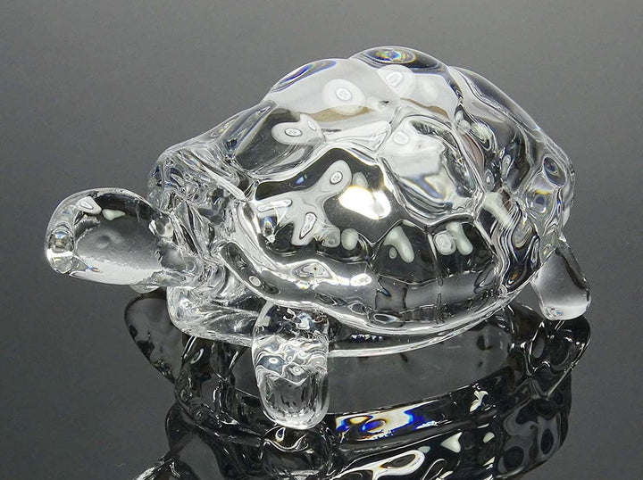 Crystal glass turtle Feng Shui figurine, a decorative piece symbolizing prosperity and protection