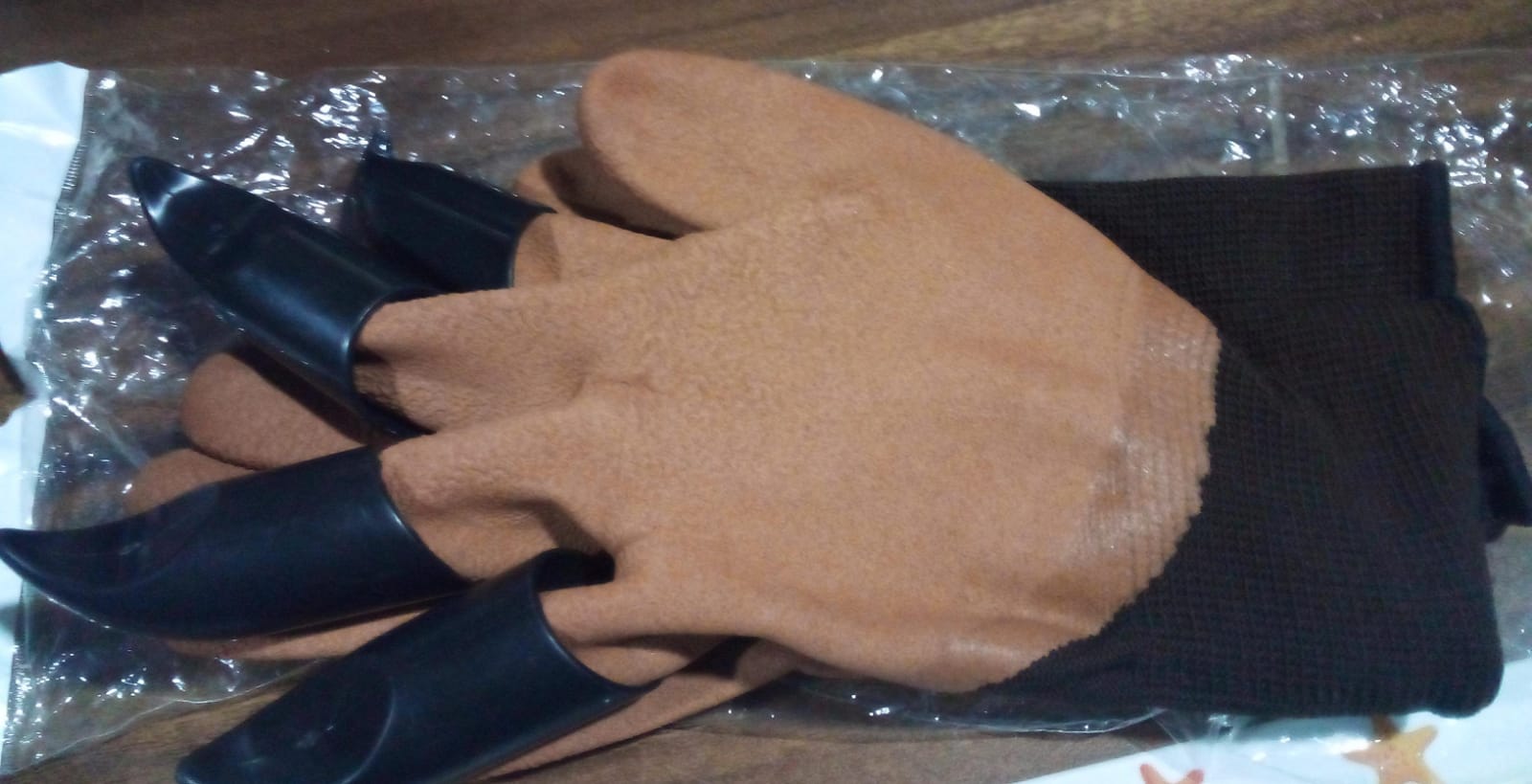 Garden Farming Gloves With Hand Fingertips & Plastic Claws (1 Pair) - 9581_gardening_gloves_brown_1pair