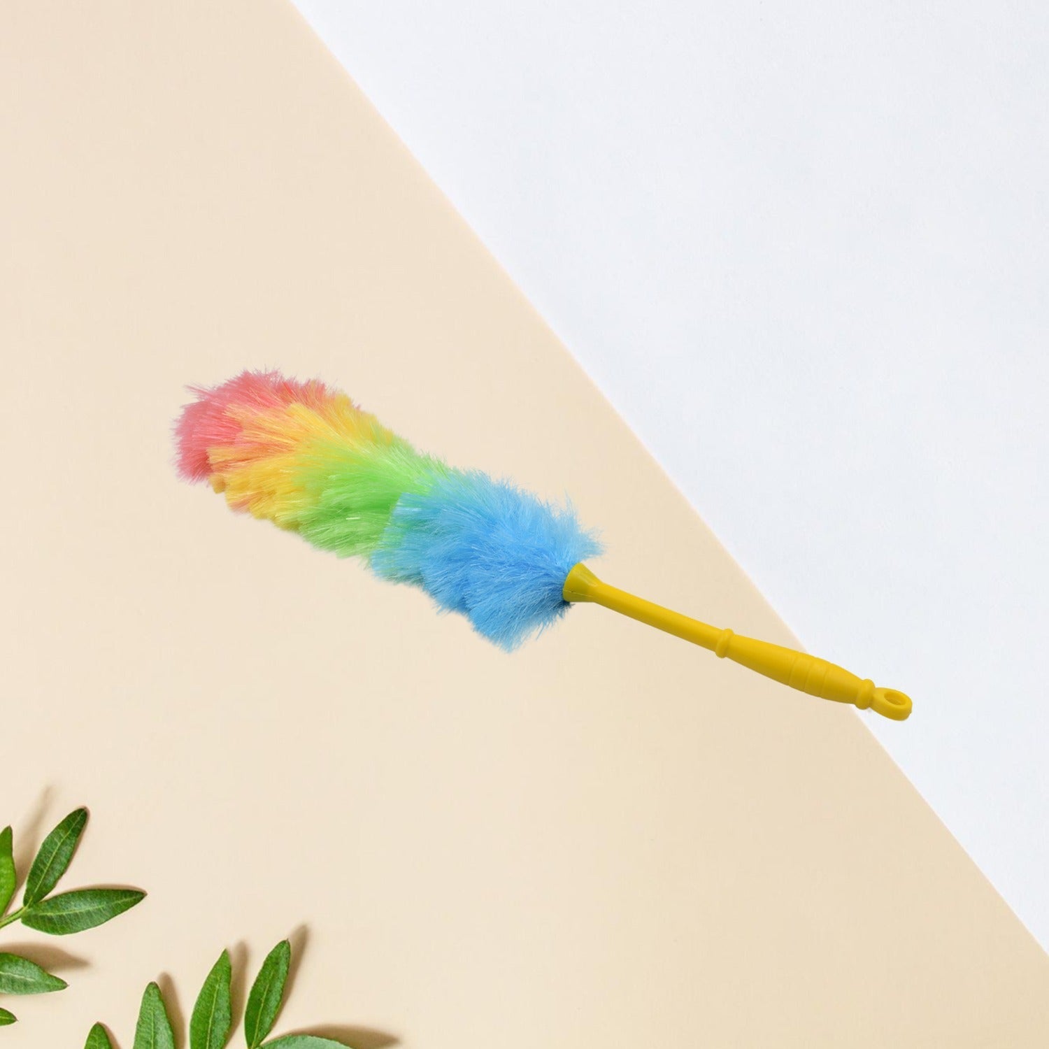 Microfiber feather duster for car and office cleaning