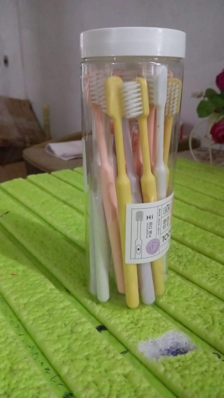 Plastic Toothbrush With Plastic Round Box (20 pcs Set) - 13198_pla_soft_toothbrush_20pc_set