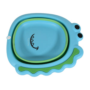 Frog shape baby wash basin in blue and green with a playful design for easy bathing