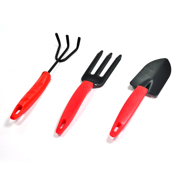 3 piece gardening tool kit featuring durable handles and essential tools for effective gardening