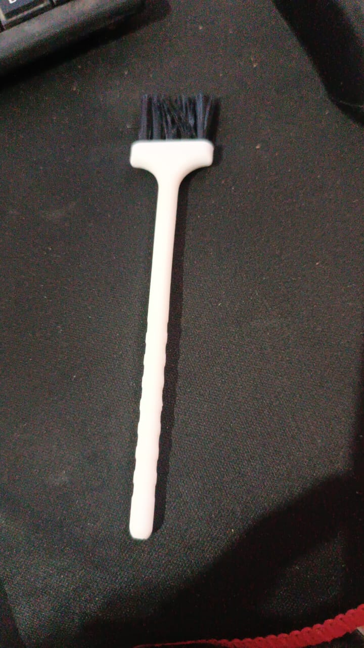 Superior eMart laptop keyboard brush for effective cleaning of keyboards and other electronic devices