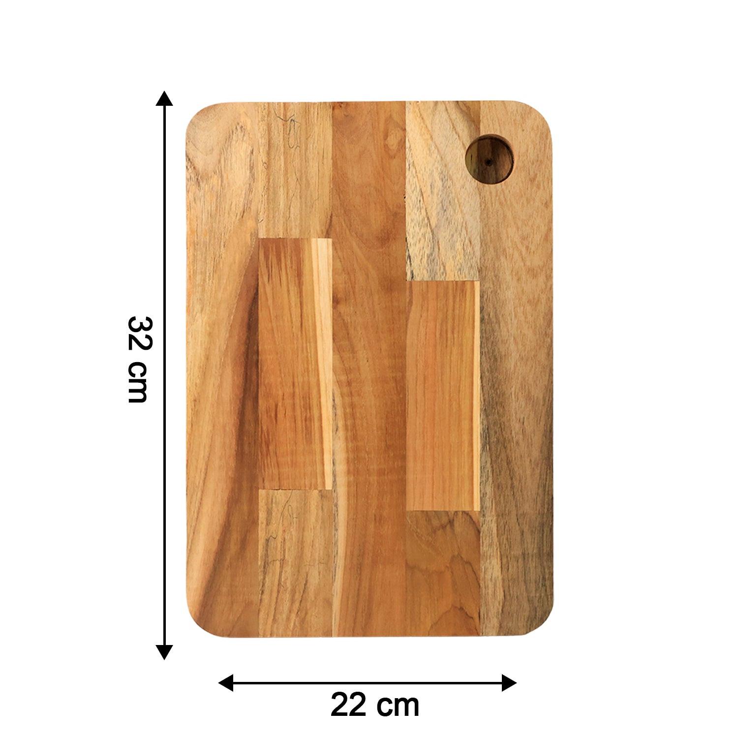 Medium cutting board with wooden handle, measuring 32 cm by 22 cm, ideal for food preparation in the kitchen