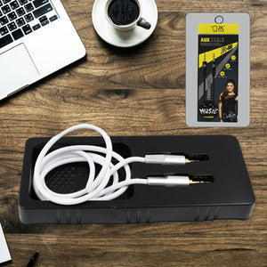 Mobile tablet aux cable 1000mm in white with gold connectors for high-quality audio connection