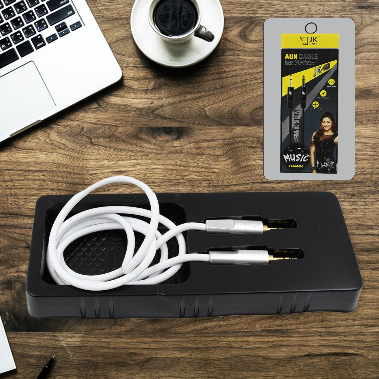 Mobile tablet aux cable 1000mm in white with gold connectors for high-quality audio connection