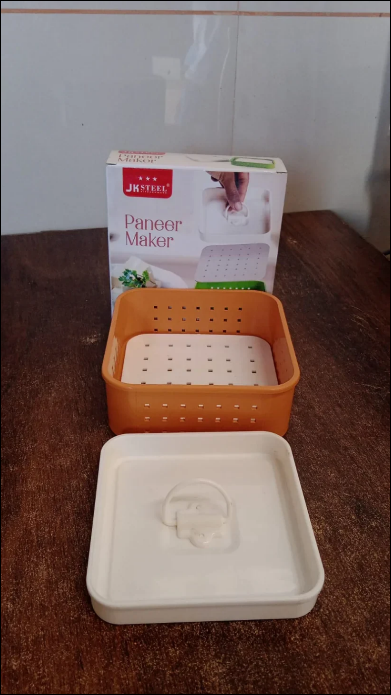 Paneer Tofu Mould With Lid - Superior eMart