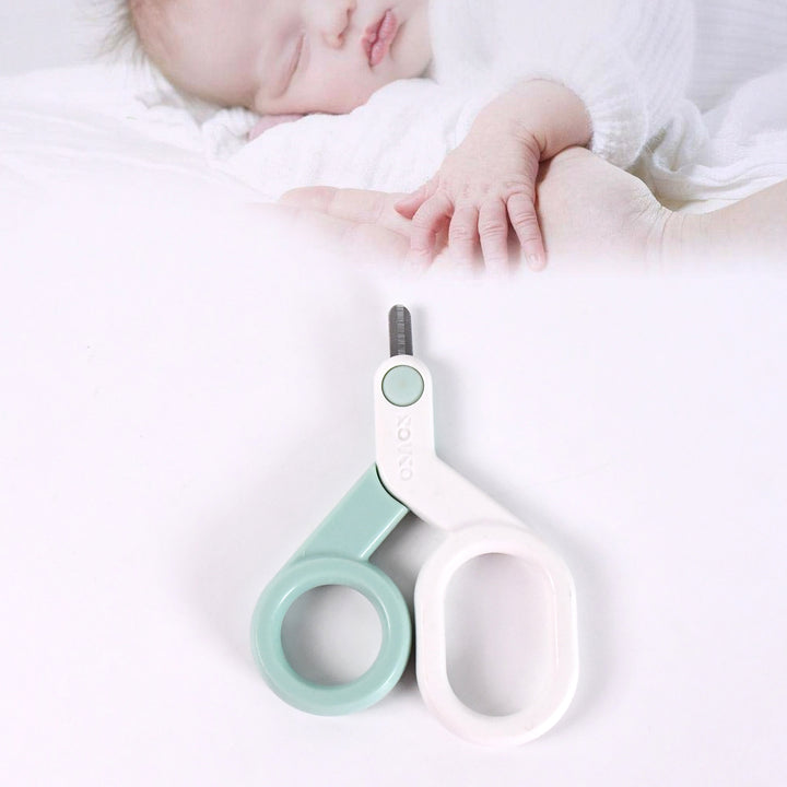 Safe nail clipping for babies with ergonomic scissors designed for gentle use