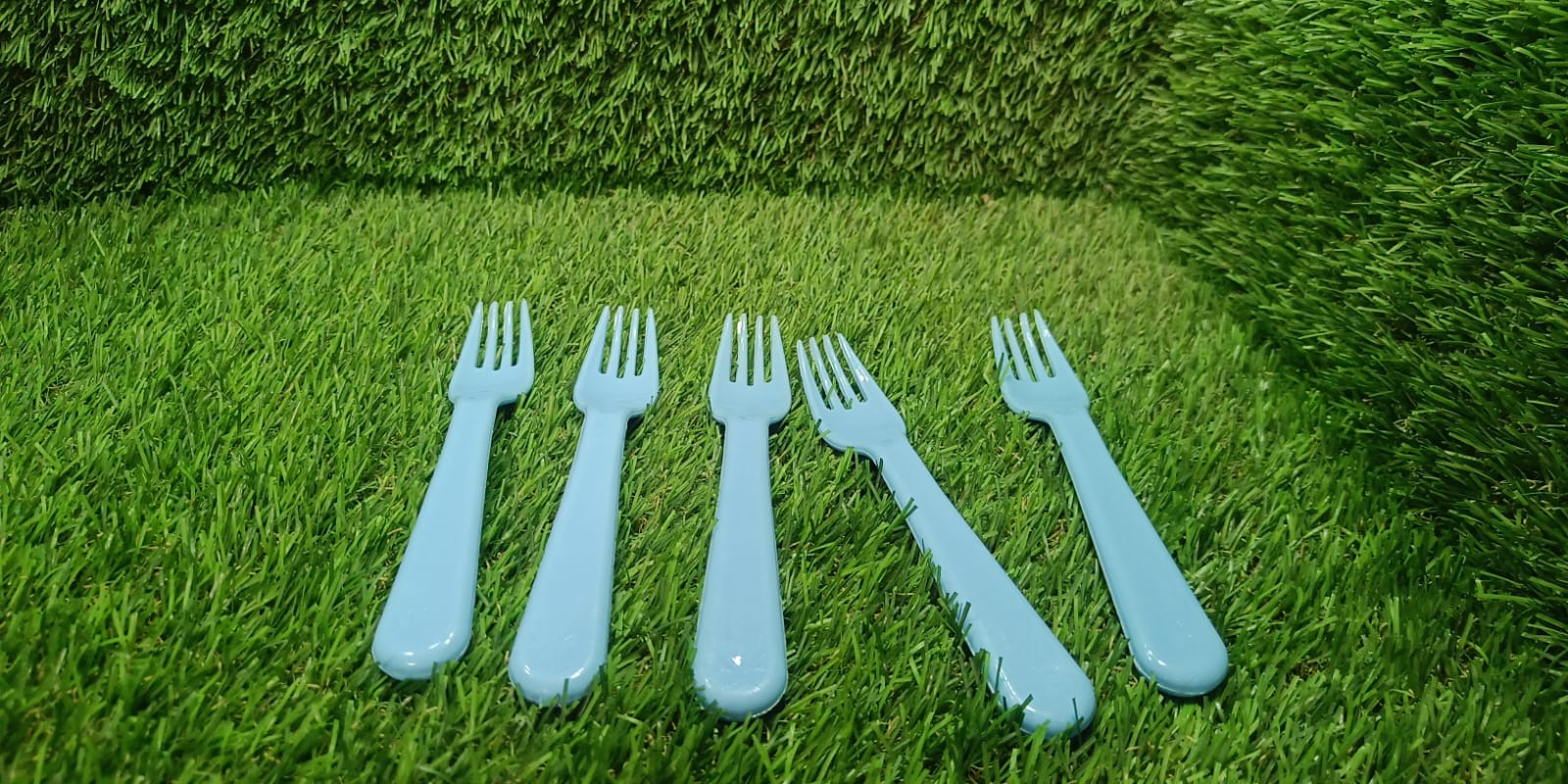 Set of five blue serving forks for kitchen, perfect for parties and everyday use.
