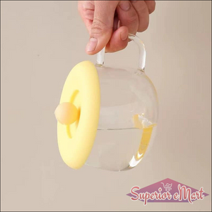 Yellow silicone mug lid airtight seal designed for spill-proof and freshness in beverages