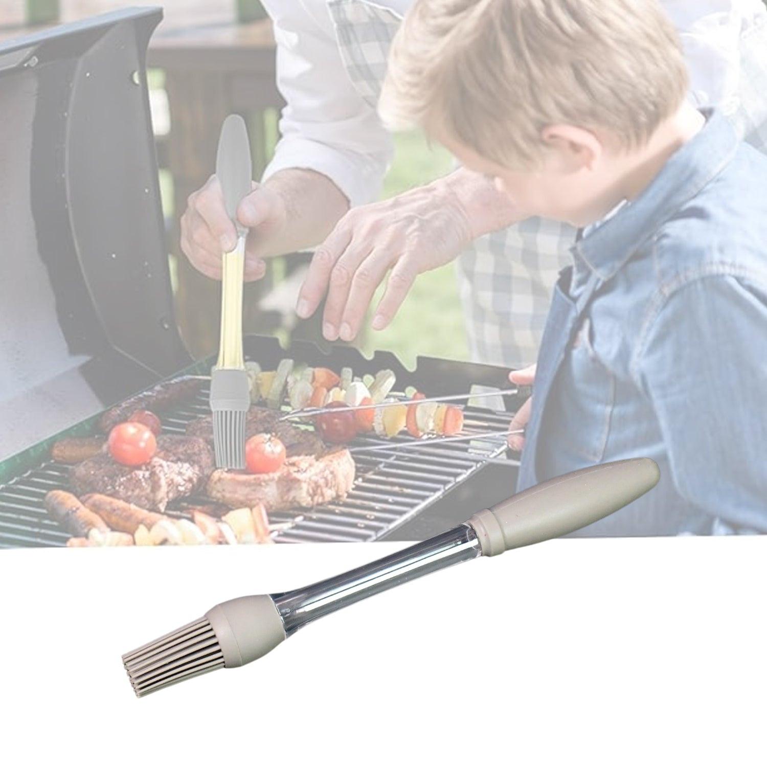 Silicone oil brush for cooking with ergonomic handle, perfect for grilling and baking