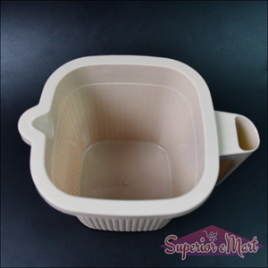 BPA free bath mug in beige with a handle for easy pouring and stylish use in the bathroom